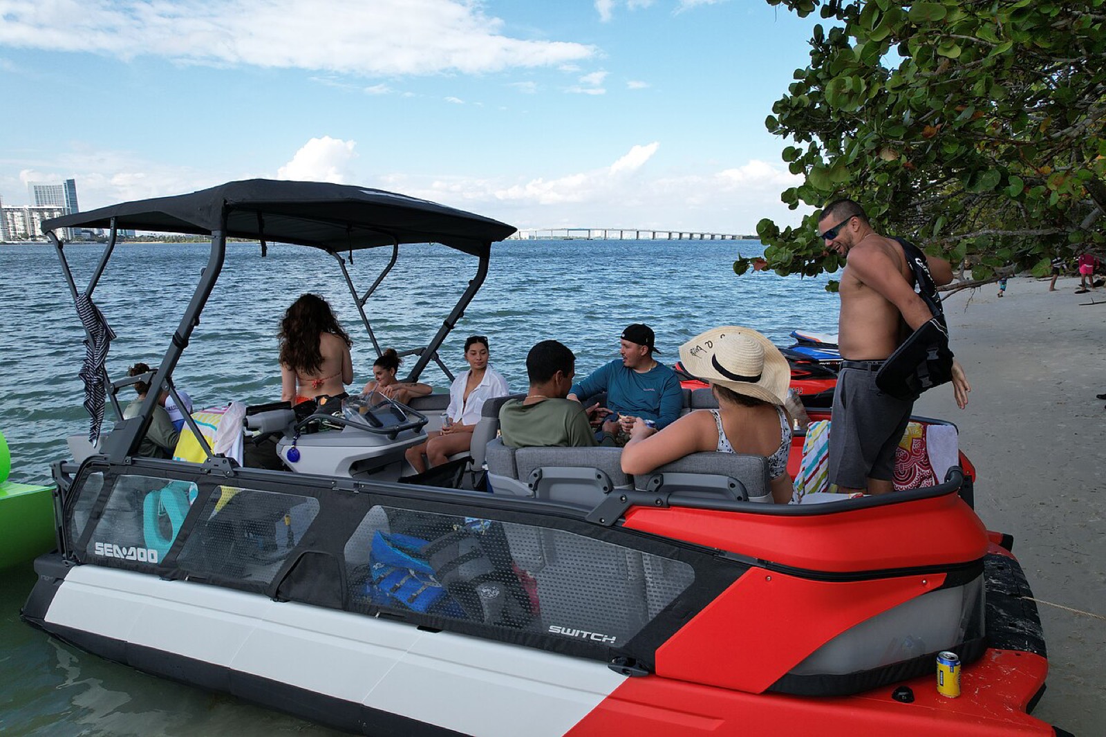 Sea-Doo Switch Cruise 21 — photograph 1 of 6