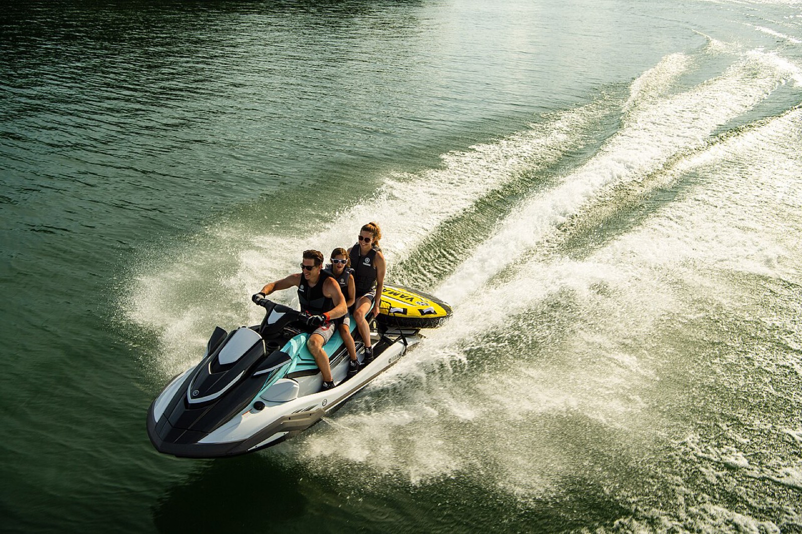 Yamaha WaveRunner VX Deluxe — photograph 1 of 5
